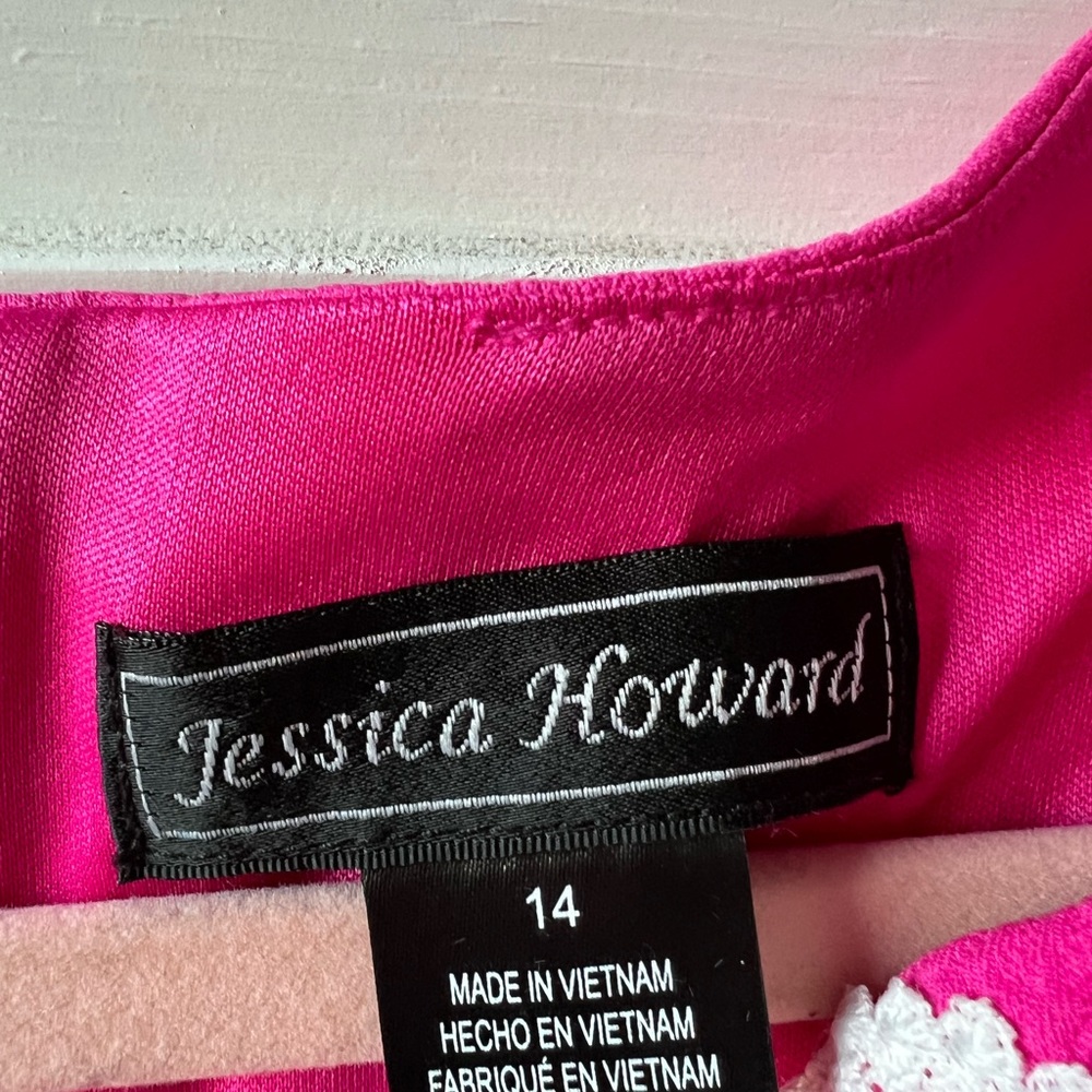Jessica Howard - Picture 3 of 10